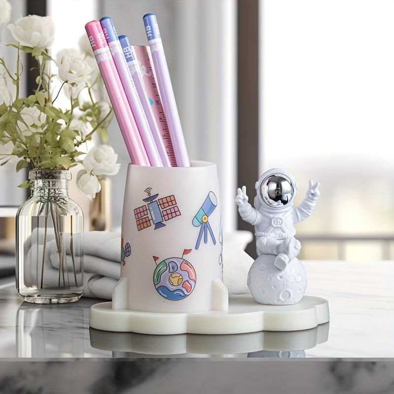 Street27 ® Astronaut Figurine Pencil Holder