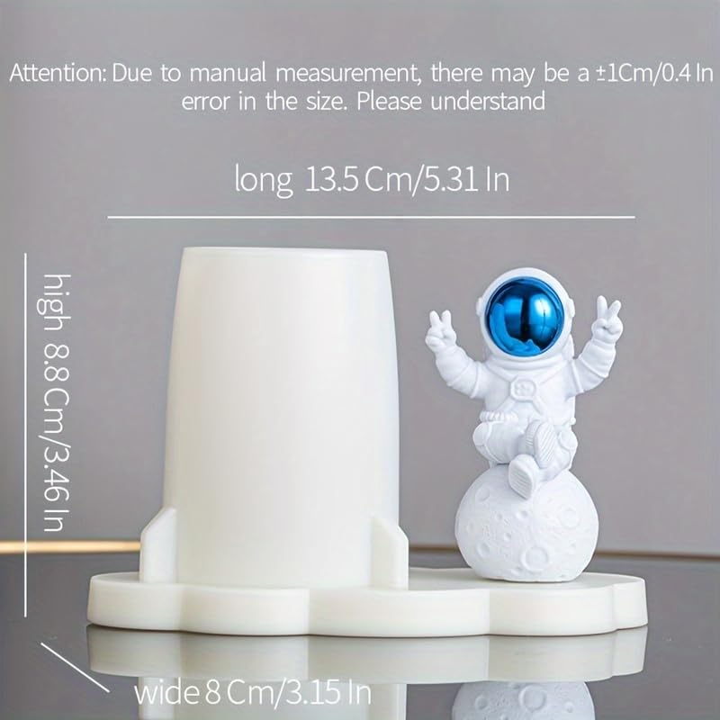 Street27 ® Astronaut Figurine Pencil Holder