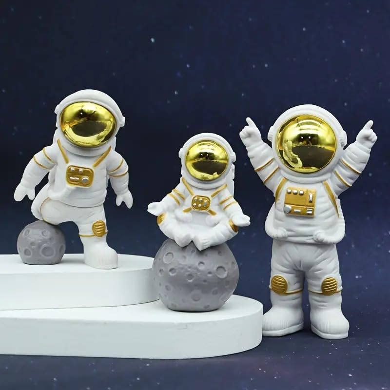 Street27® Astronaut Figurine Showpiece (3 Pcs)