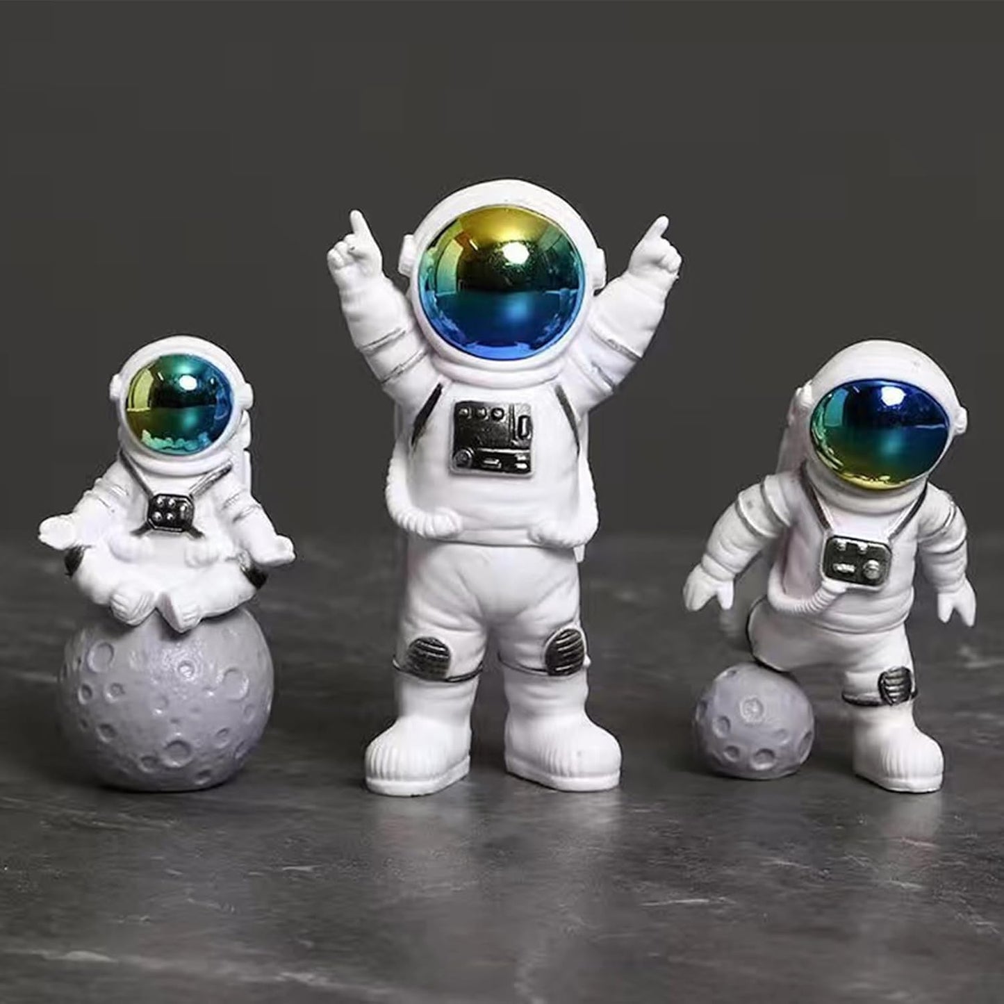 Street27® Astronaut Figurine Showpiece (3 Pcs)