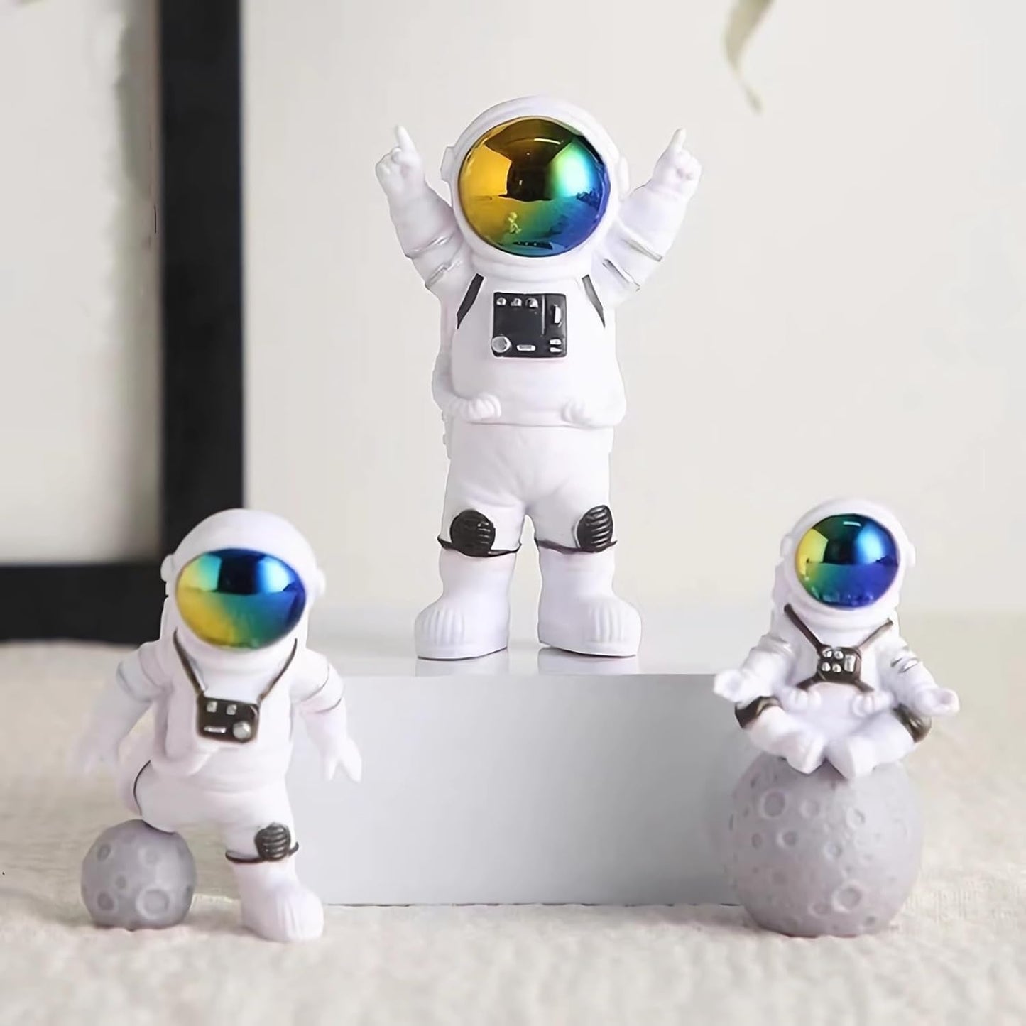 Street27® Astronaut Figurine Showpiece (3 Pcs)