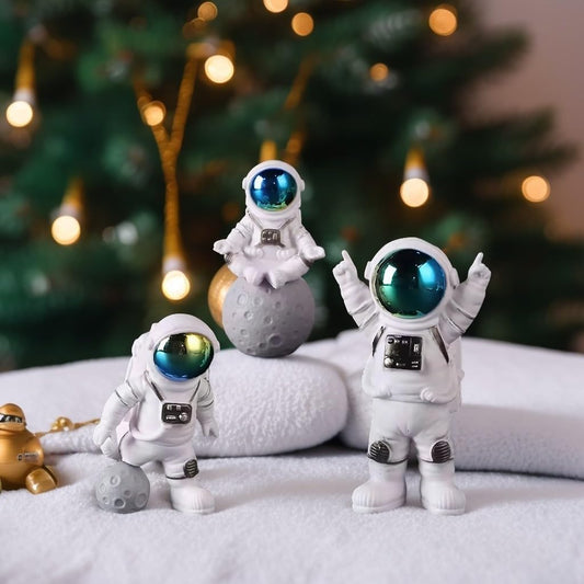 Street27® Astronaut Figurine Showpiece (3 Pcs)