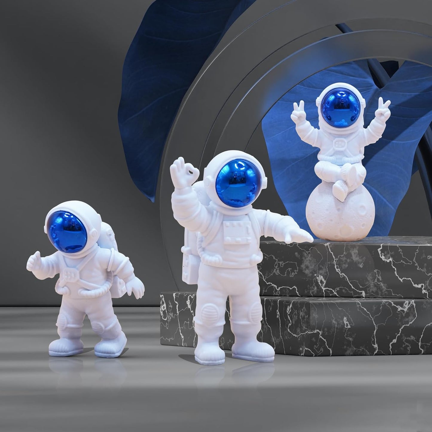 Street27® Astronaut Action Figurine Home Decor (3Pcs) - Golden
