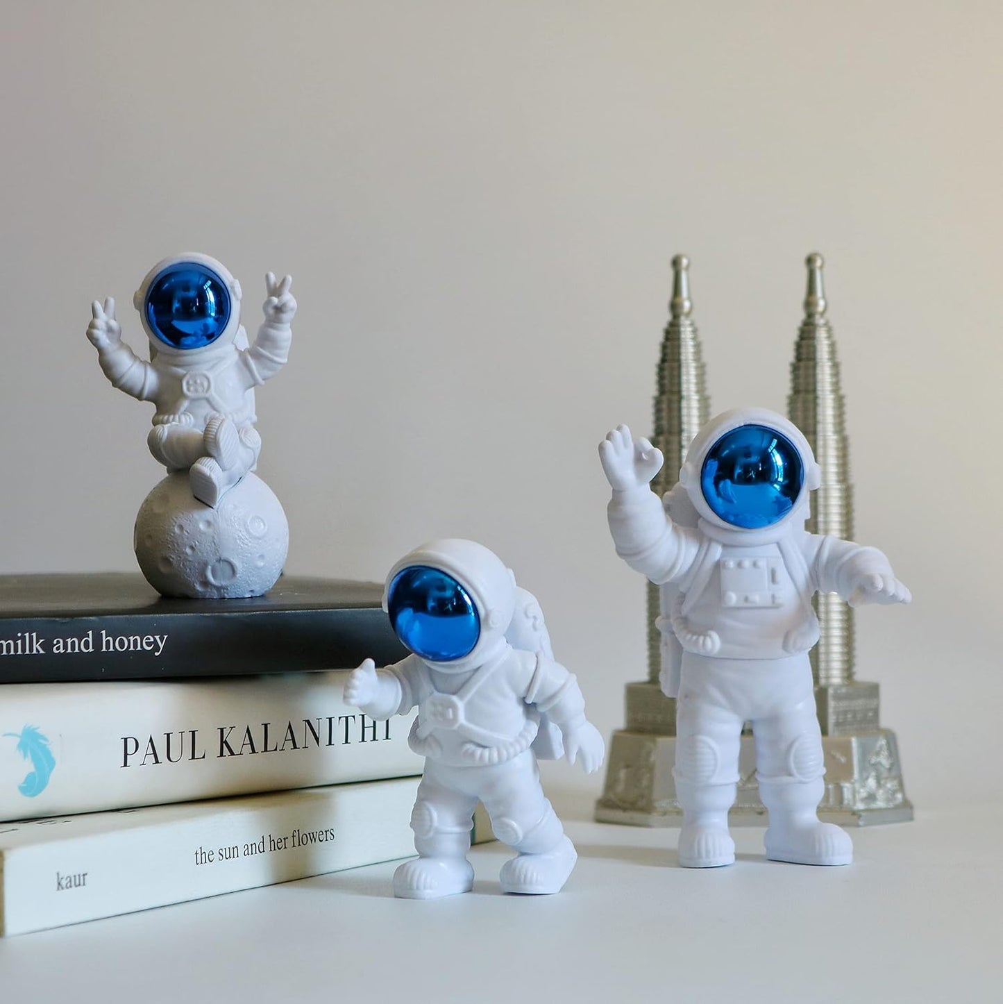 Street27® Astronaut Action Figurine Home Decor (3Pcs) - Golden