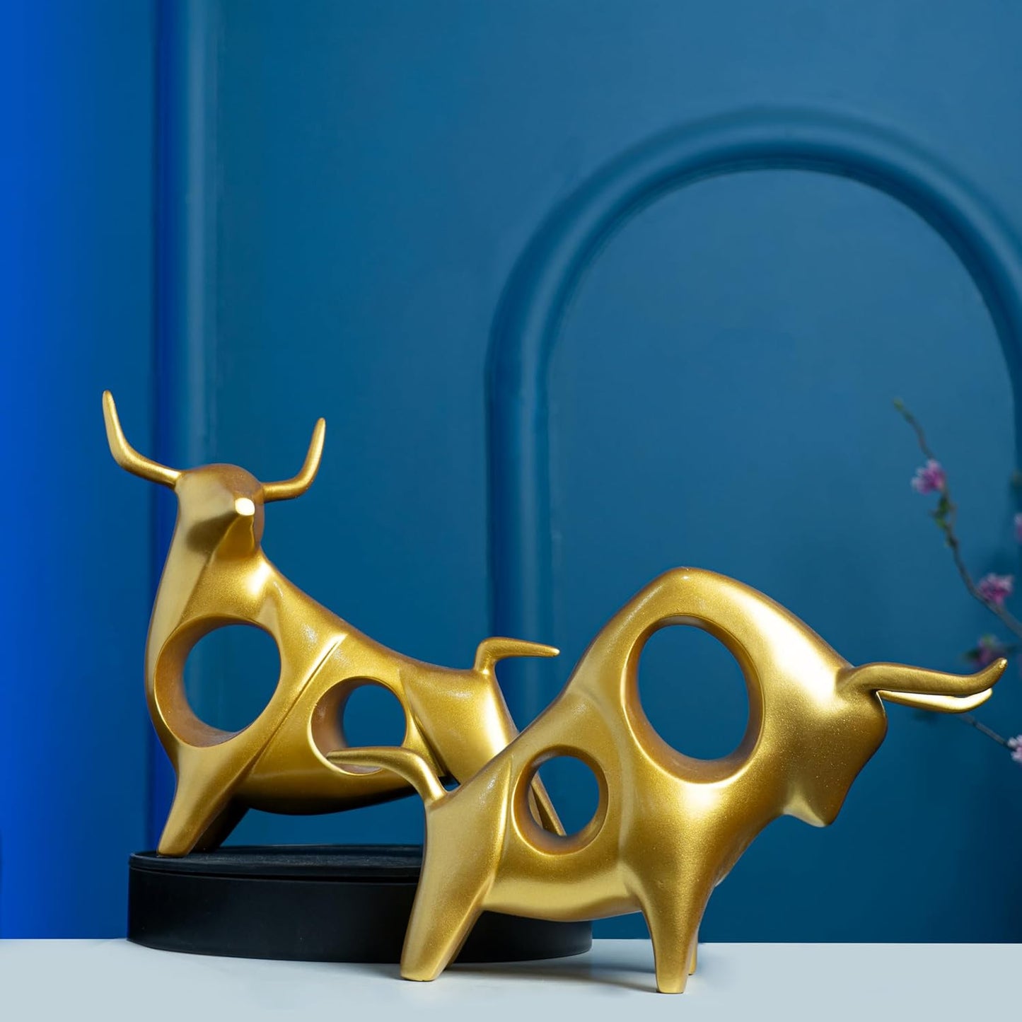 Street27® Bull Statues for Home Decor (2pcs) - Golden