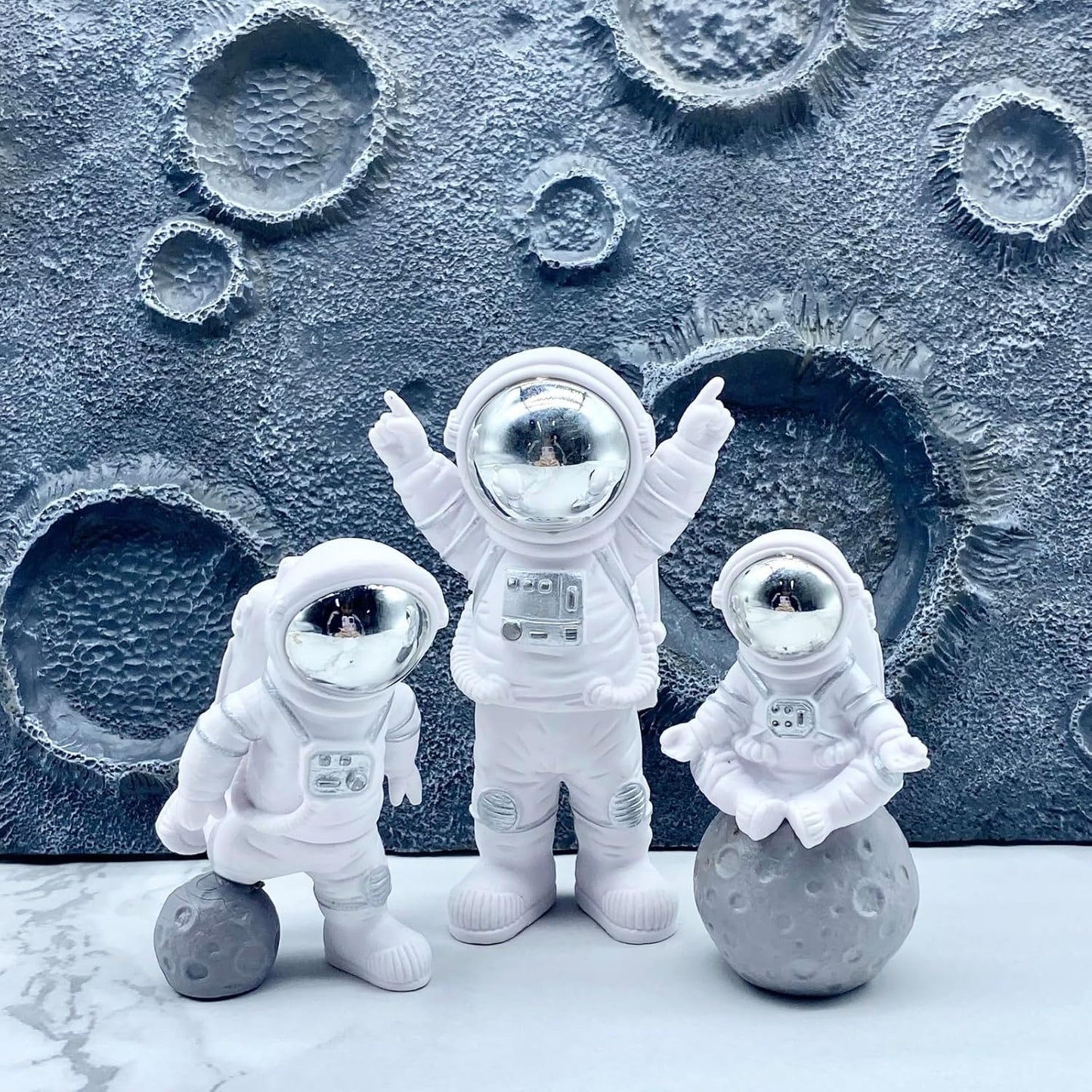 Street27® Astronaut Figurine Showpiece (3 Pcs)