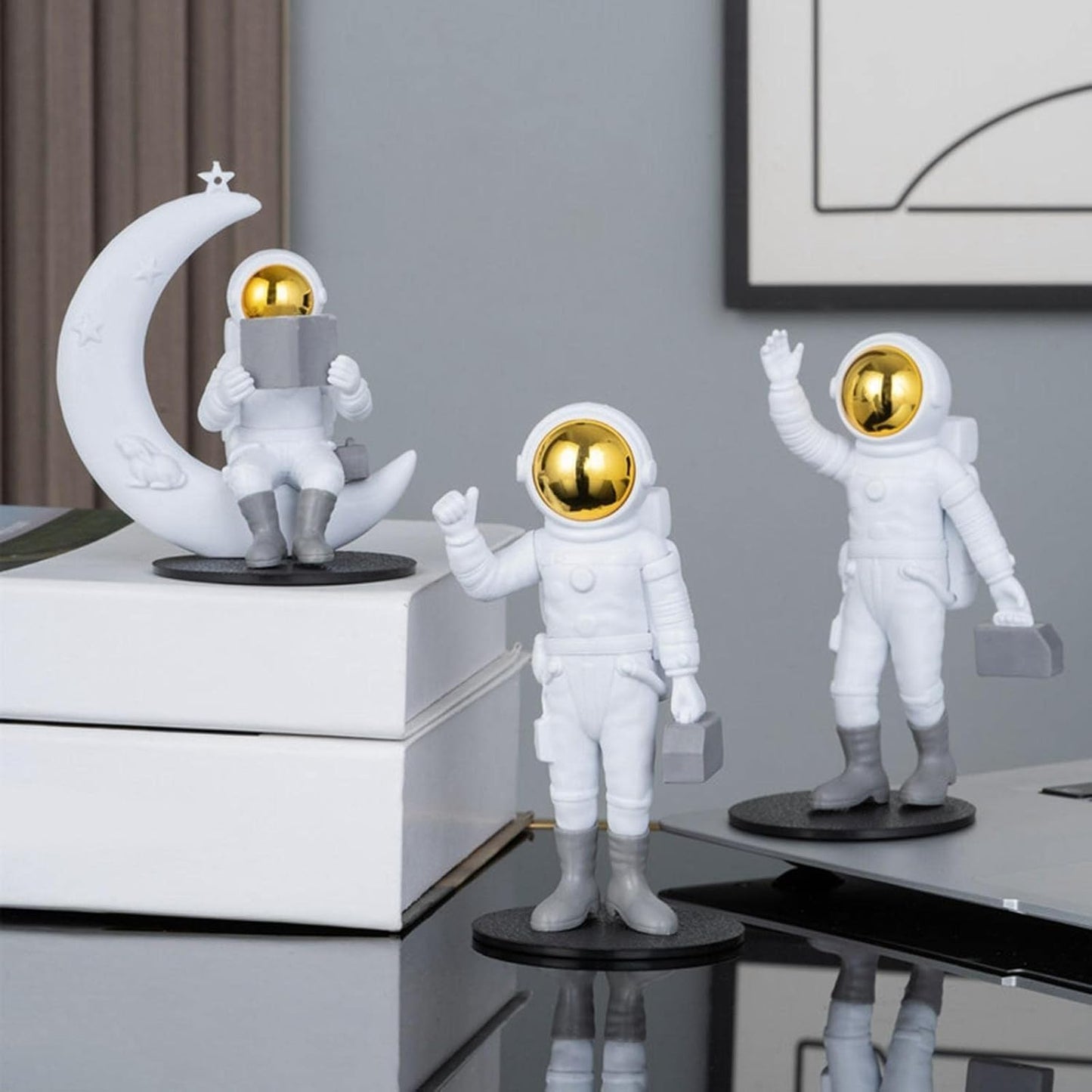 Street27® Astronaut Figurine Mirror Spaceman