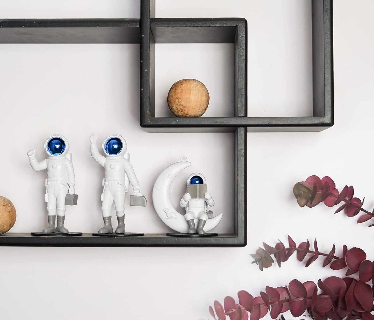 Street27® Astronaut Figurine Mirror Spaceman
