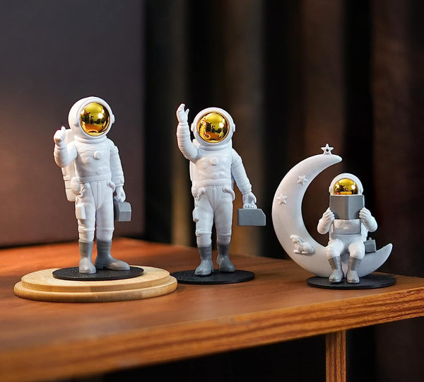 Street27 Resin 3Pcs Astronaut Figurine Mirror Spaceman Ornament, Home, Office, Desktop Decoration Bookshelves Outer Space Room DÃ©cor Astronaut Statues Sculpture (Golden)