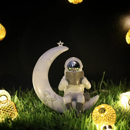 Street27® Astronaut Figurine for Home Décor - Moonstar Silver
